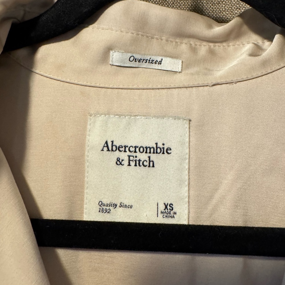 Abercrombie & Fitch Silky Cream Button Down Shirt - Picture 2 of 7